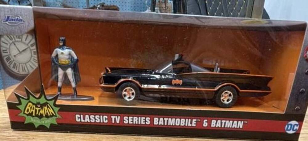 Jada Toys Classic TV Series Batmobile & Batman Die-Cast Car
